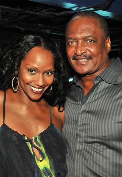 beyonce knowles father new wife